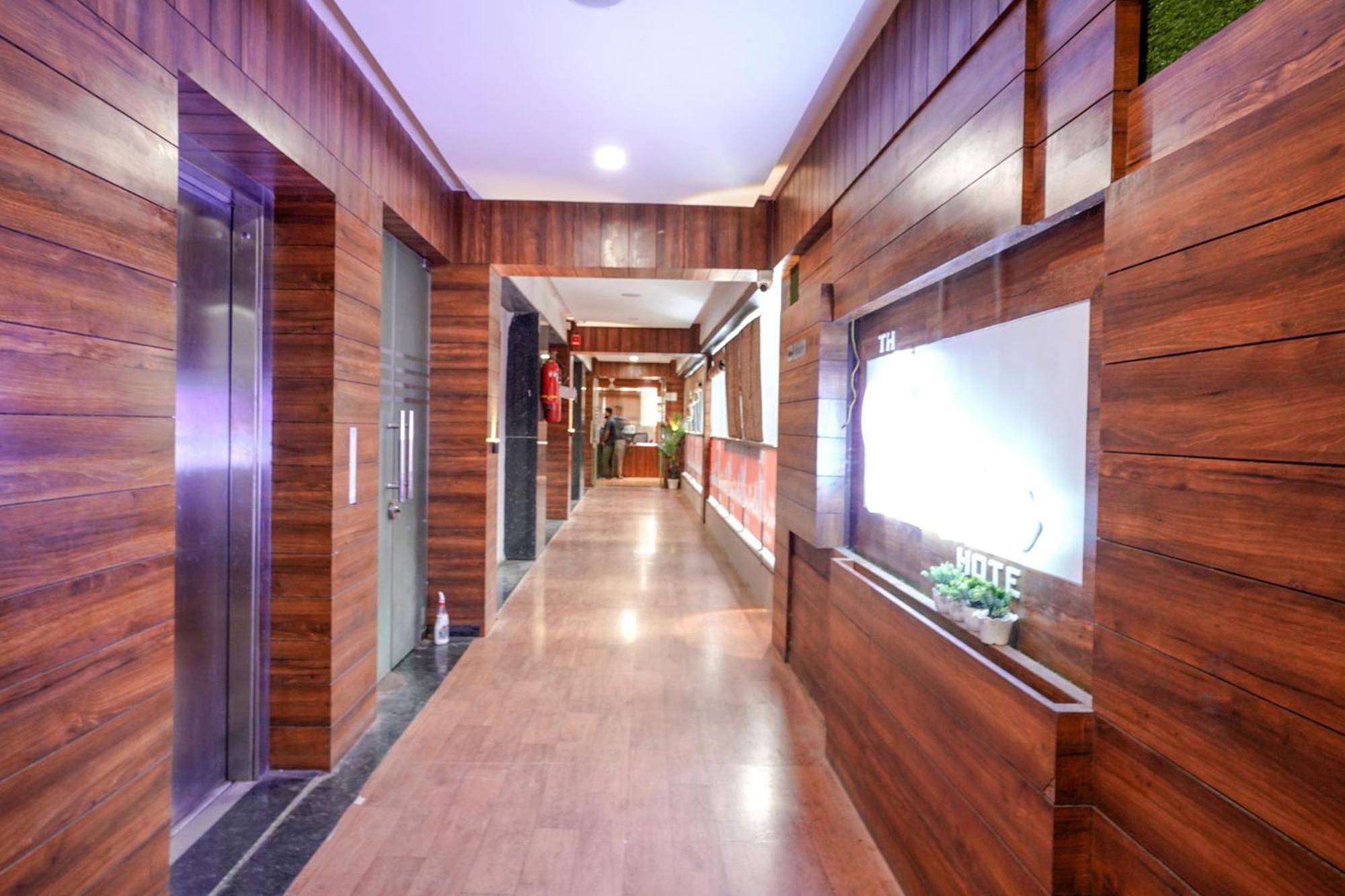 סוראט Fabhotel The Valentine - Udhna Road מראה חיצוני תמונה