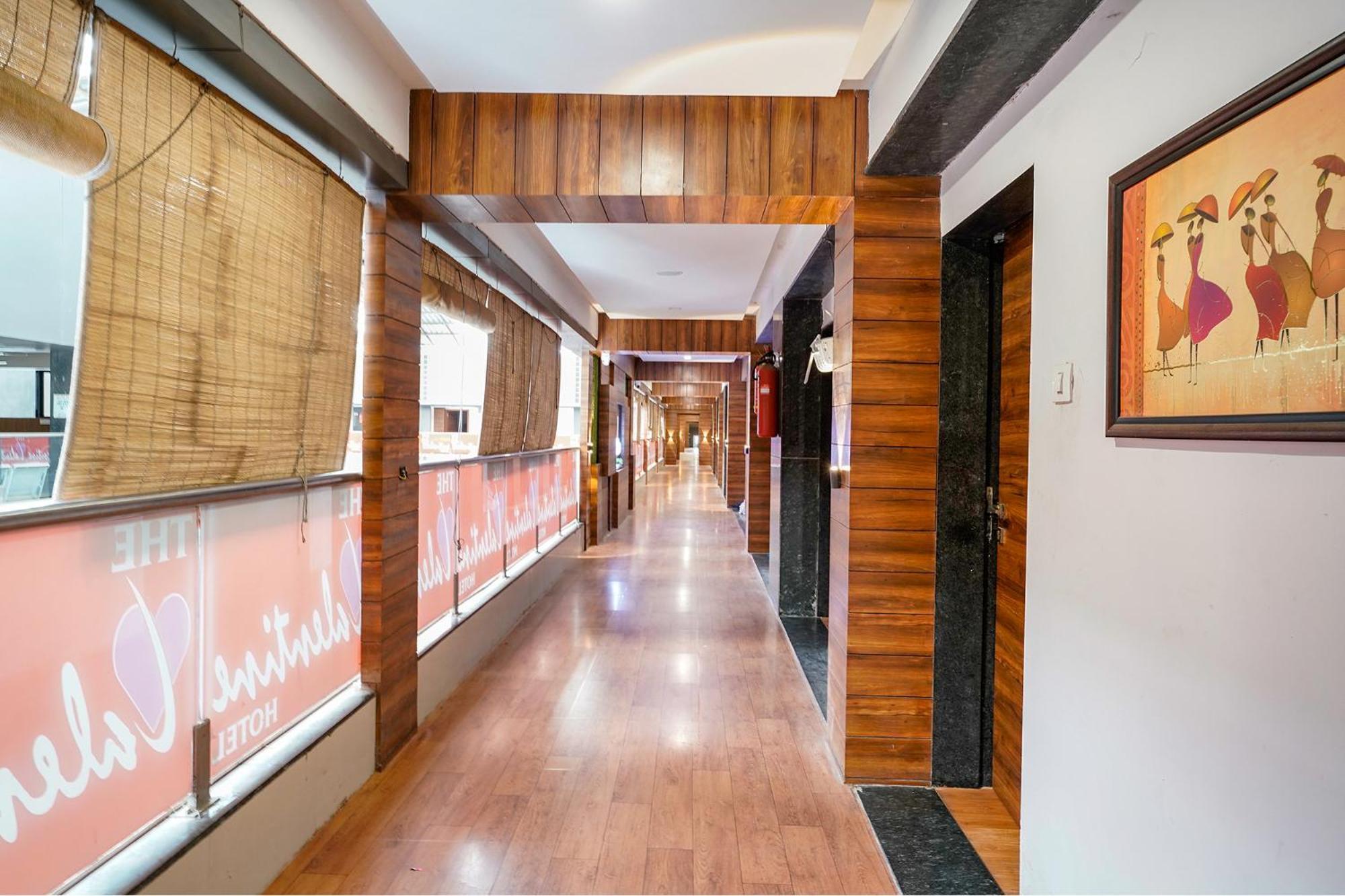 סוראט Fabhotel The Valentine - Udhna Road מראה חיצוני תמונה
