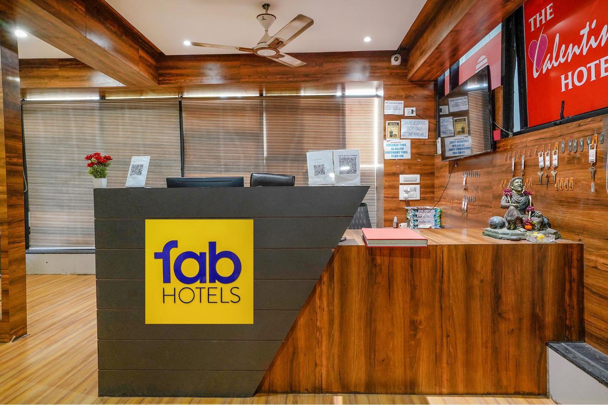 סוראט Fabhotel The Valentine - Udhna Road מראה חיצוני תמונה