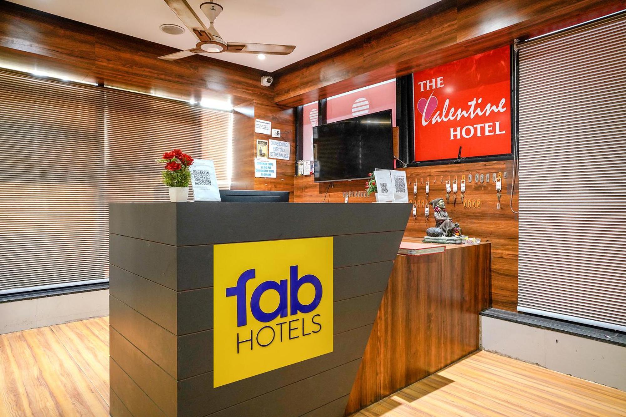 סוראט Fabhotel The Valentine - Udhna Road מראה חיצוני תמונה